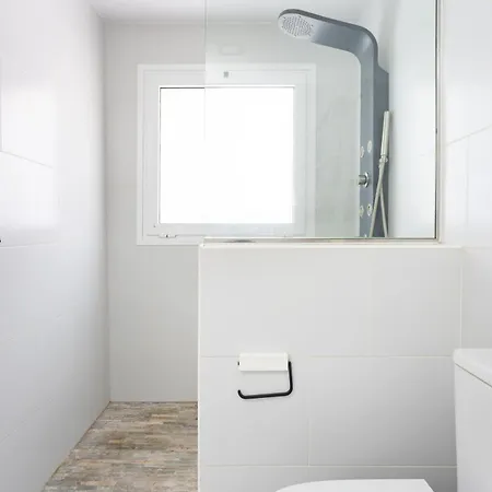 Minimalist La Pecera * אדחה