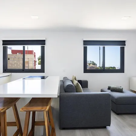 Minimalist La Pecera Appartement