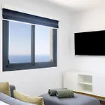 Minimalist La Pecera *