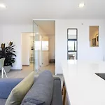 Minimalist La Pecera أذيخي